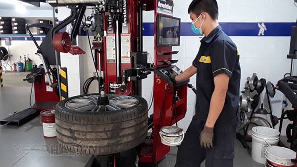 Máy gia vào lốp được ưa chuộng ở các tiệm sửa xe